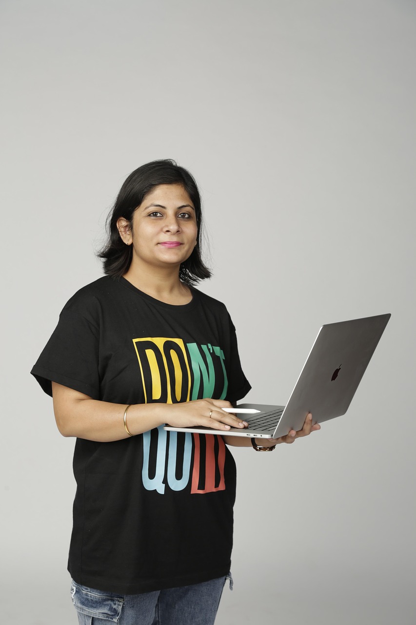 woman, portrait, shallunarula, shallu narula, f1 digitals, professional girl, business girl, laptop girl, cofounder, founder, startup, indian girl, graphic designer, freelancer, idea, working, women, confident, macbook, tab girl